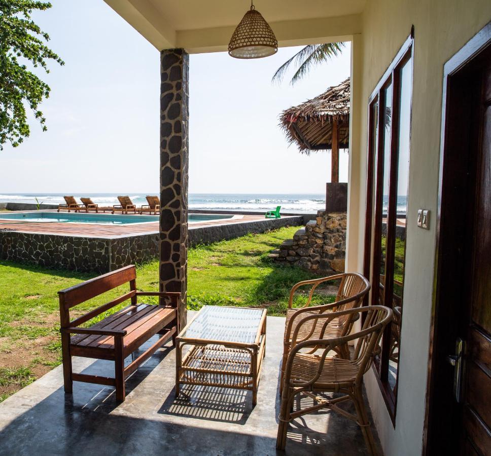 The Ujung Bocur Bungalows Krui Zewnętrze zdjęcie