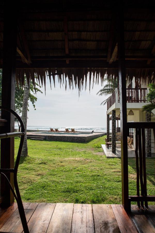 The Ujung Bocur Bungalows Krui Zewnętrze zdjęcie
